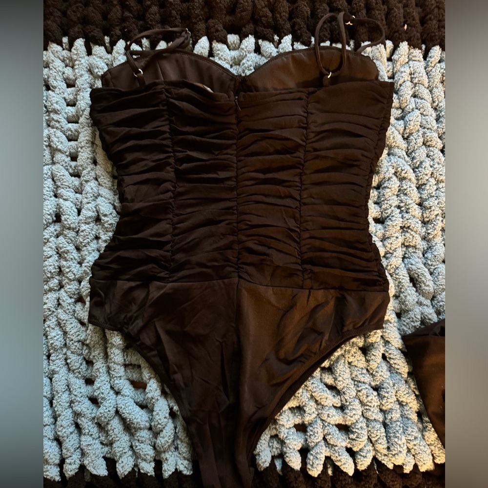Lulus Ruched bodysuit - Picture 4 of 4